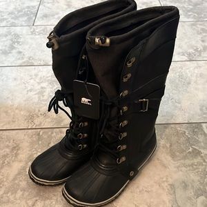 Sorel lace up boots brand new with tag, no box. Color is black, size 7.5